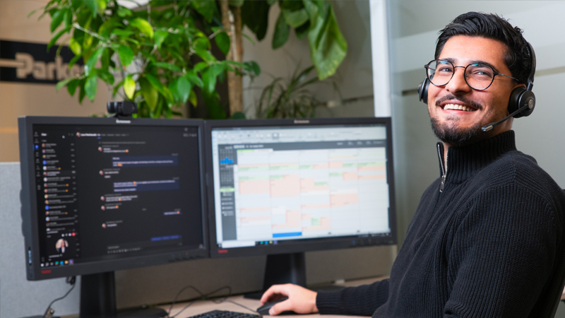 Man at desk - accounting